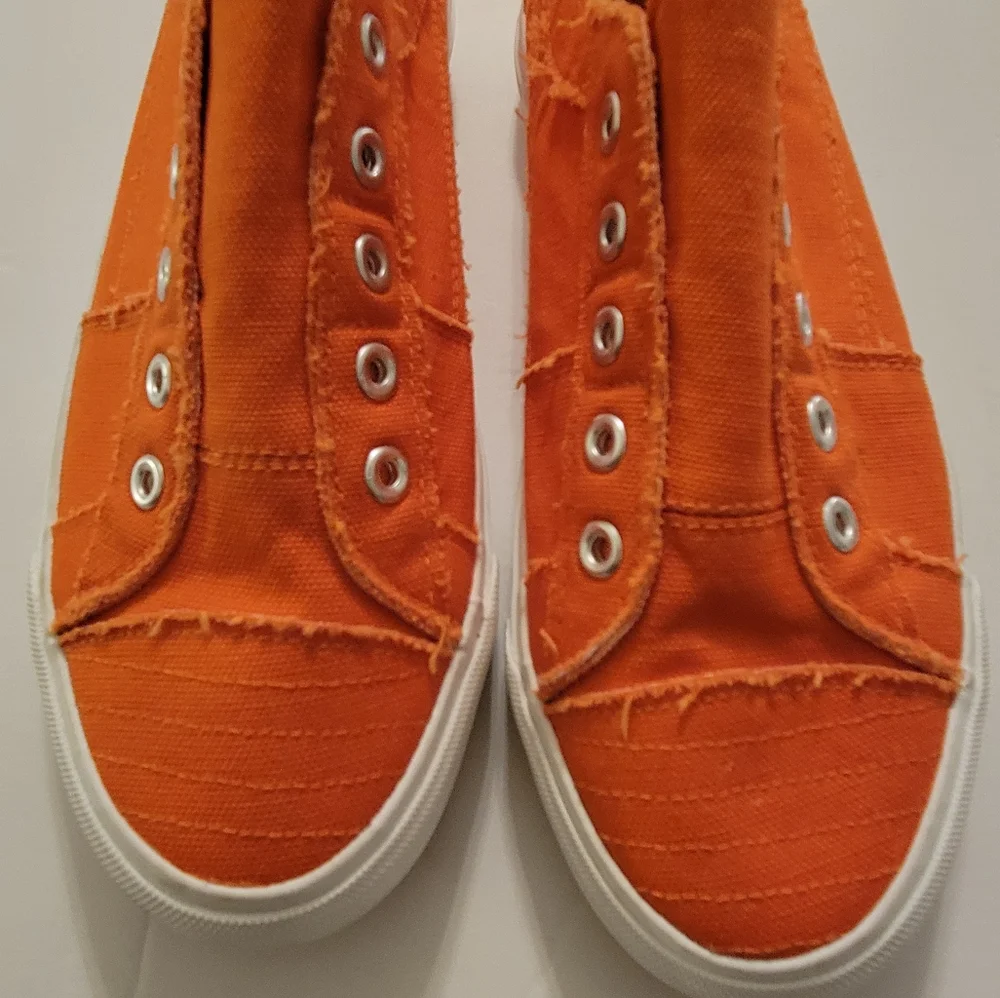 CORKYS WOMEN"S BABALU SLIP-ON SNEAKERS - Picture 3 of 16